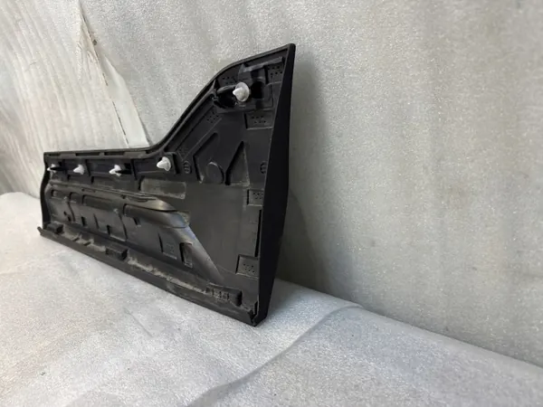 Volvo XC40 Deurlijst Rechts Achter OEM 32409187 image 6