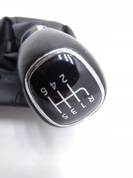 Schaltknauf OEM 5E8711113D Leder Skoda Octavia IV image 6