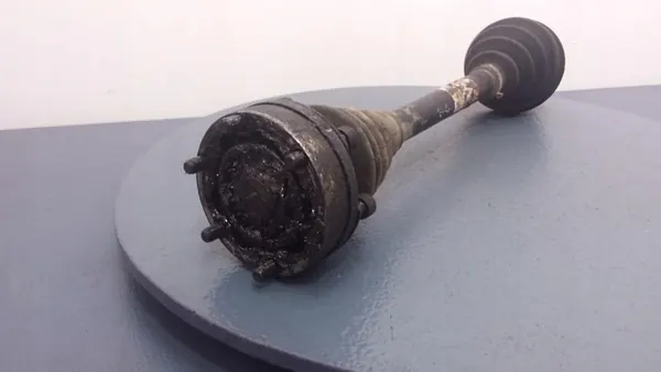 VW Transporter T4 2.5 TDI Höger Framaxel 701407271M image 4