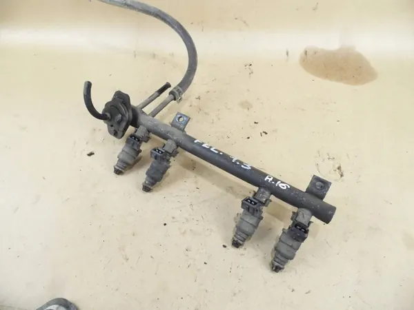 Iniettore carburante Skoda OE 047906031 image 2