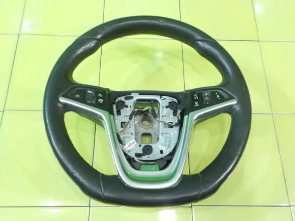 Volant OEM 13365200 pour Opel Zafira C 1.4T image 2