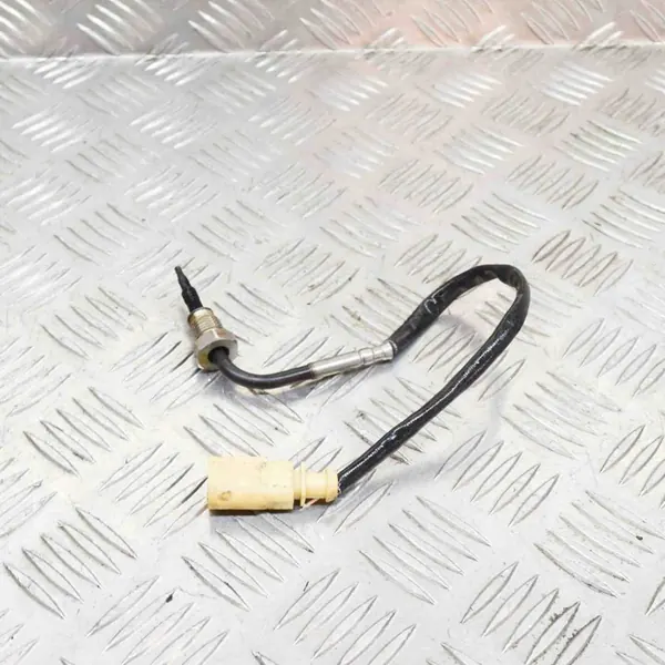 Sensor de temperatura de escape Porsche Cayenne 2017 OEM 059906088BR image 4