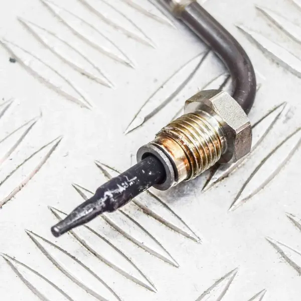 Sensor de temperatura de escape Porsche Cayenne 2017 OEM 059906088BR image 5