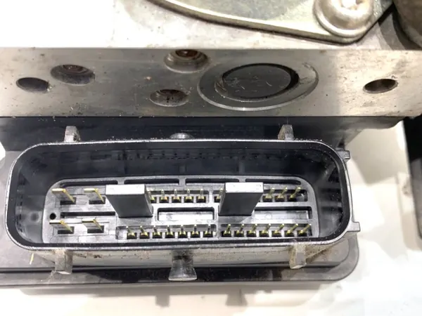 Bomba ABS OEM LORK-923-34721 TD8405 para Nissan Juke image 4