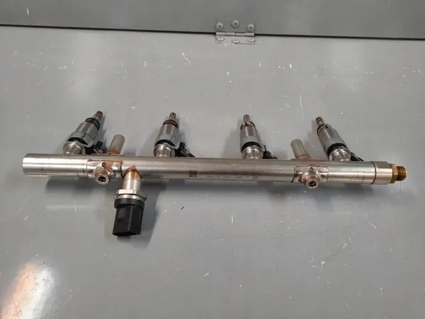 Injecteur SEAT LEON III 5F CUPRA 2.0 TSI 300PS OEM image 5