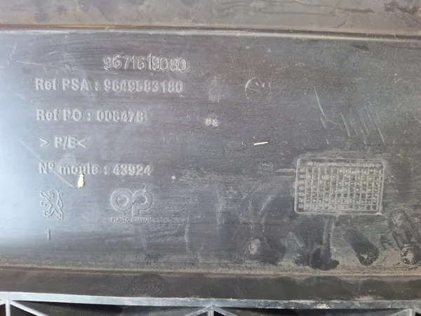 OEM 9671619080 S-P Cache Traverse Bas Pare-choc Avant image 9