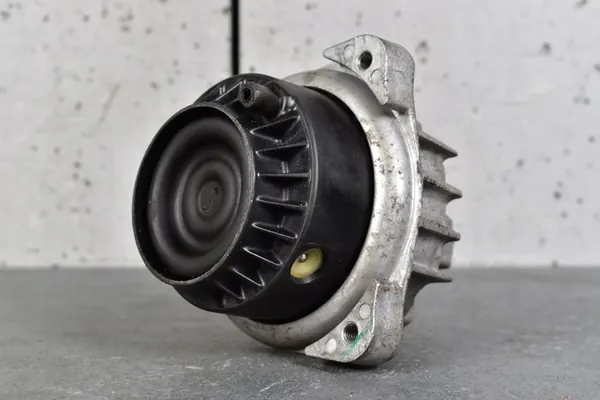 Soporte motor derecho BMW M5 F10 M6 F06 F13 6851264 image 4