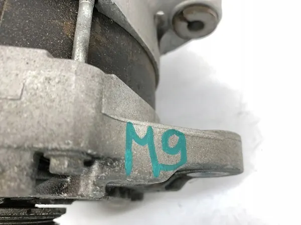 Renault Alternator Master III 231009948R image 6