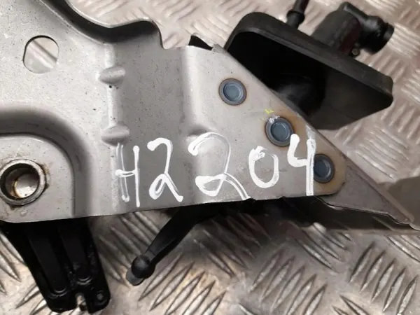 Pédale d'embrayage Mazda CX-30 2022 OEM DFR5 image 4