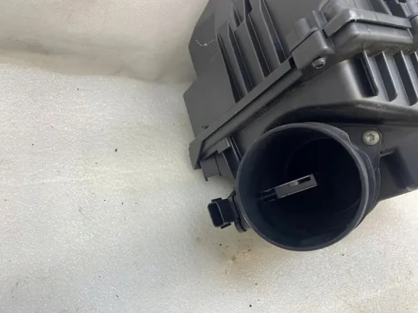 Boîtier Filtre à Air OEM 165008632R pour Renault Master image 3