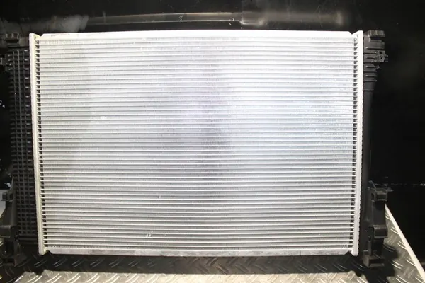 Mercedes-Benz E W212 Radiateur image 4