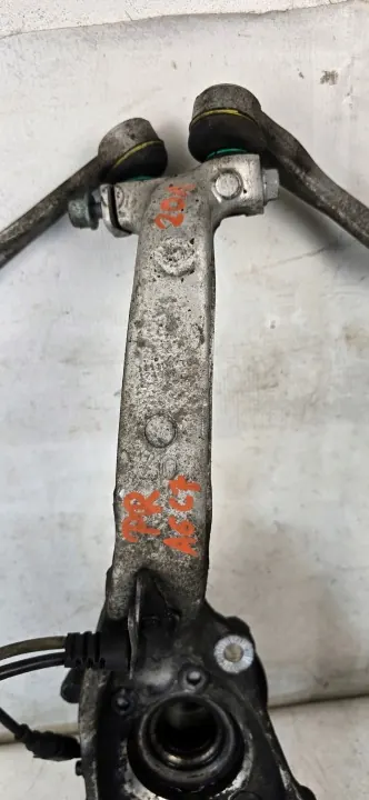 Mangueta delantera derecha OEM R8K0407258 image 3