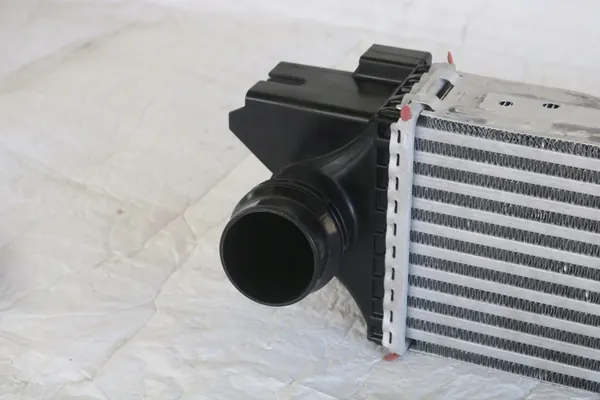 INTERCOOLER TRAFIC VIVARO 144960050R image 3