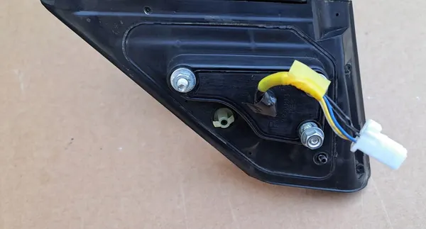 Mitsubishi Lancer VIII Oikea Peili 5 PIN P26 Eurooppa image 6