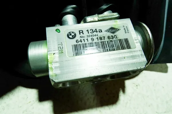 Radiador de aire acondicionado BMW X6 (E71, E72) 3.0L Diesel OEM image 2