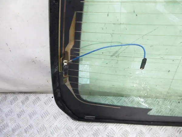 Luna trasera Mercedes W205 OEM 205/080 Usada image 6