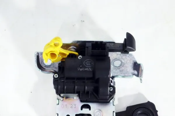 Cerrojo maletero OEM 8V0827507K KW Audi VW image 4