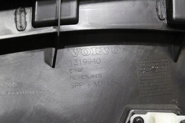Linkes hinteres Türpanel Volvo V40 Cross Country 2013 OEM 1319940 image 7