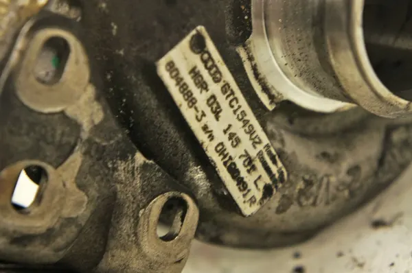 Audi A6 C7 2.0d Turboladdare RL313 03L145701L image 5