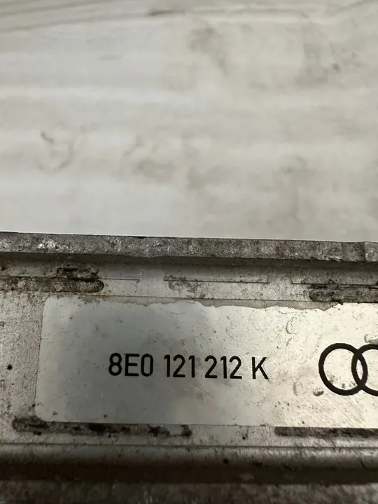 Radiador de agua AUDI A4 B7 B6 S4 4.2 8E0121212K image 2