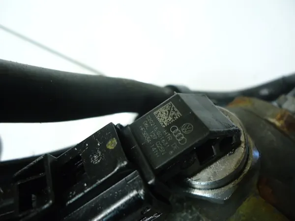 Audi 2.0TFSI Vacuümpomp OEM 06L145100F Gebruikt image 3