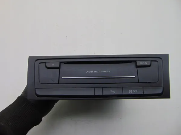 Audi MMI Navigationscomputer OEM 8T2035652G image 2