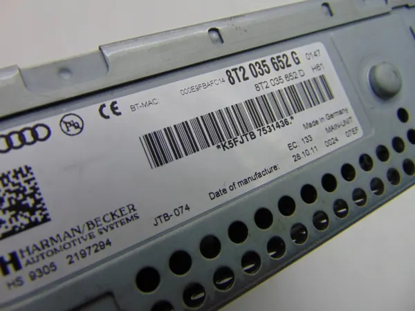 Audi MMI Navigationscomputer OEM 8T2035652G image 3