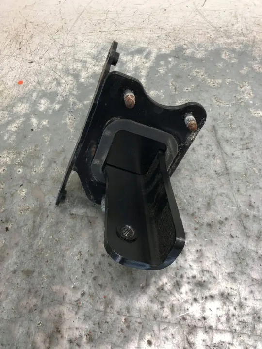 Refuerzo de enganche OEM A2056100225 Mercedes W205 image 4
