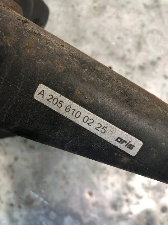 Refuerzo de enganche OEM A2056100225 Mercedes W205 image 6