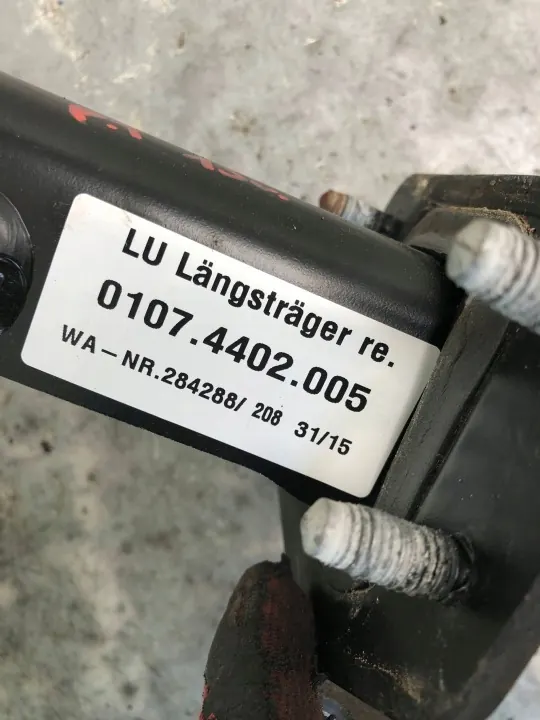 Refuerzo de enganche OEM A2056100225 Mercedes W205 image 7