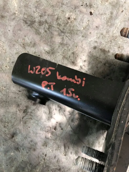 Refuerzo de enganche OEM A2056100225 Mercedes W205 image 8