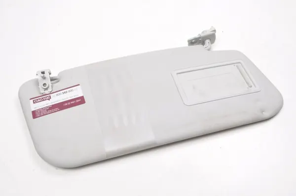 Fiat 500L Visor Direito OEM 261396 - Usado image 2
