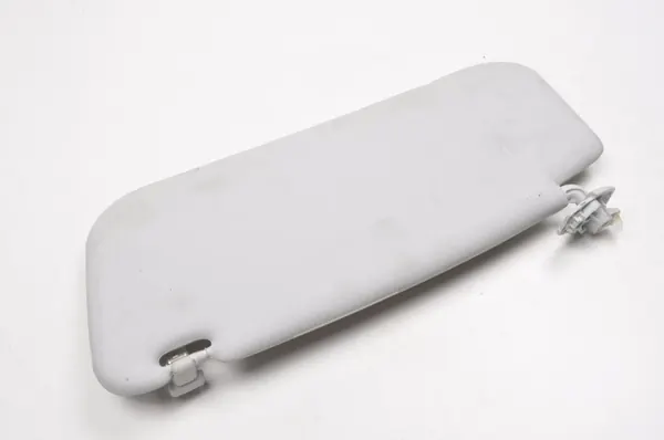 Fiat 500L Visor Direito OEM 261396 - Usado image 3
