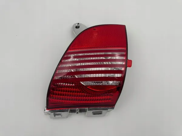 Peugeot 2008 peruutusvalo OEM 009774030002 image 2