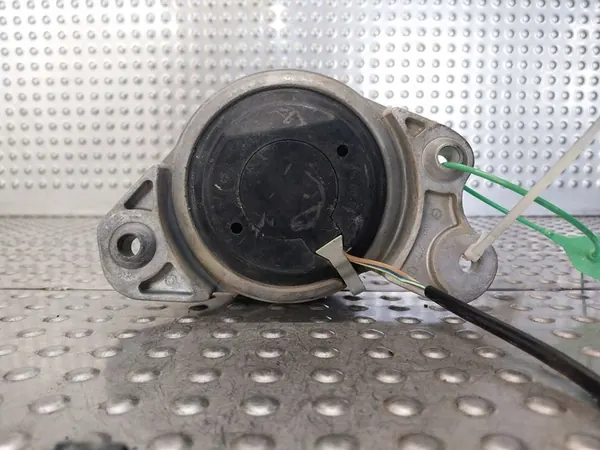 Mercedes-Benz GLC X253 C253 2016 Engine Mount Left A2532400700 image 2