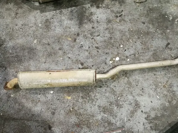 BMW E21 middenuitlaatdemper - Gebruikt OEM-onderdeel image 2