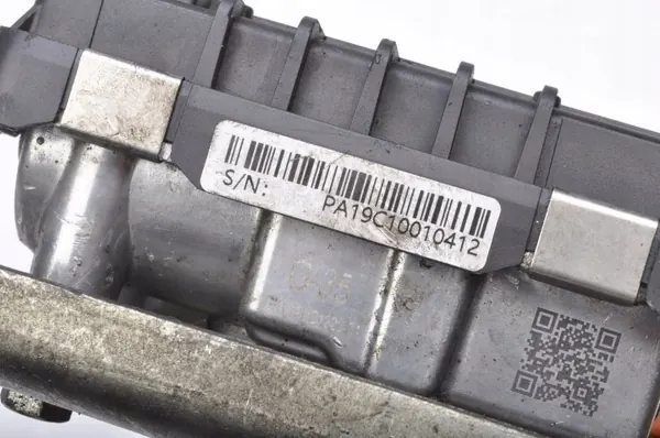 Volvo XC90 D5 Turboaktuator OEM 8102519C2710 image 5