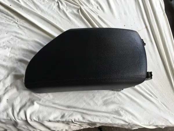 Accoudoir OEM HYUNDAI I40 Cuir Noir 2011- image 2