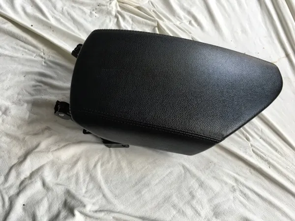 Accoudoir OEM HYUNDAI I40 Cuir Noir 2011- image 3