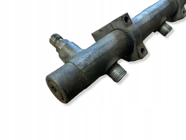 BMW 7 E38 Moulage Injection OEM F00R000224 image 4