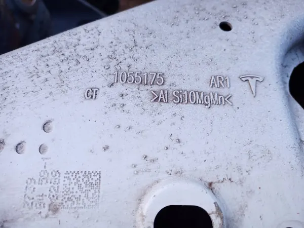 Aile avant droite Tesla S OEM 1022589-01-J image 6