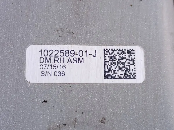 Aile avant droite Tesla S OEM 1022589-01-J image 7