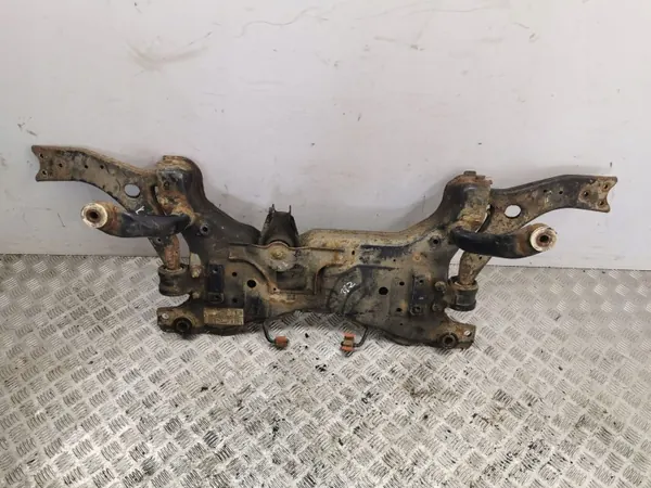 Ford Focus 2005 Traverse avant OEM AMD99078 image 2