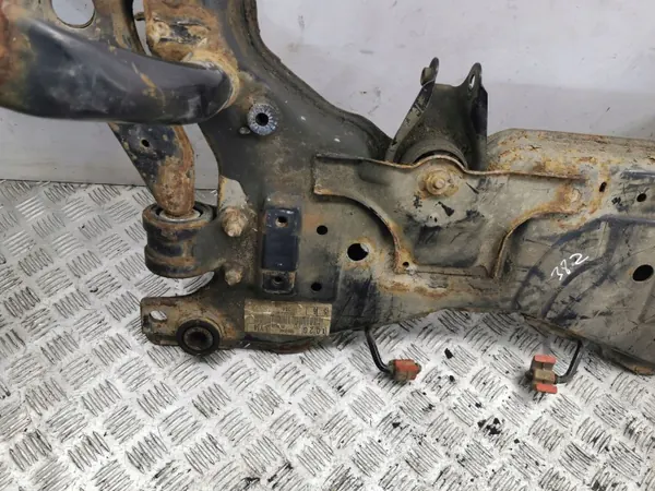 Ford Focus 2005 Traverse avant OEM AMD99078 image 6