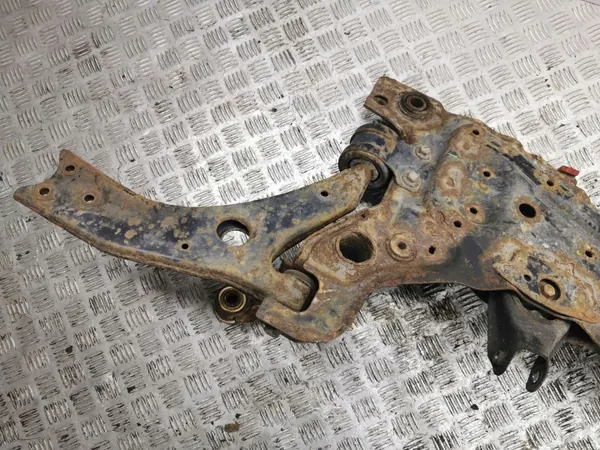 Ford Focus 2005 Traverse avant OEM AMD99078 image 7