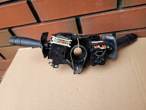 Kombischalter Dacia Logan image 2