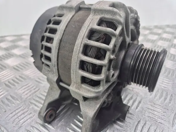 Alternaattori Mercedes E250 CGI A0009060922 image 2