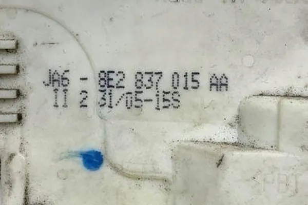 Vänster framdörrslås AUDI A4 (8EC, B7) 8E2837015AA image 2