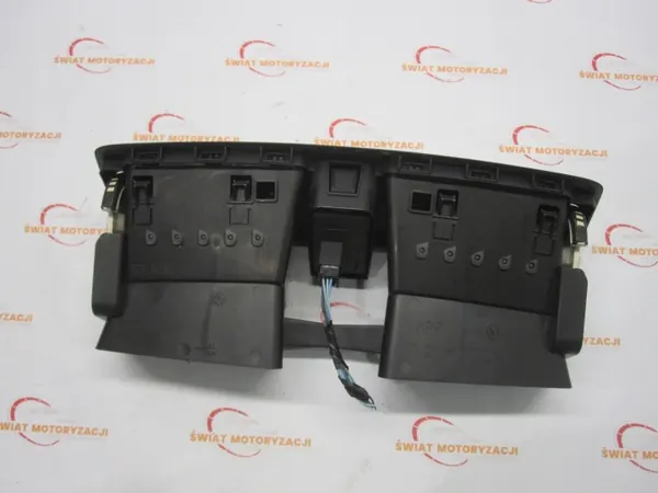 Grille de ventilation centrale OEM RNI248106944R Renault image 4