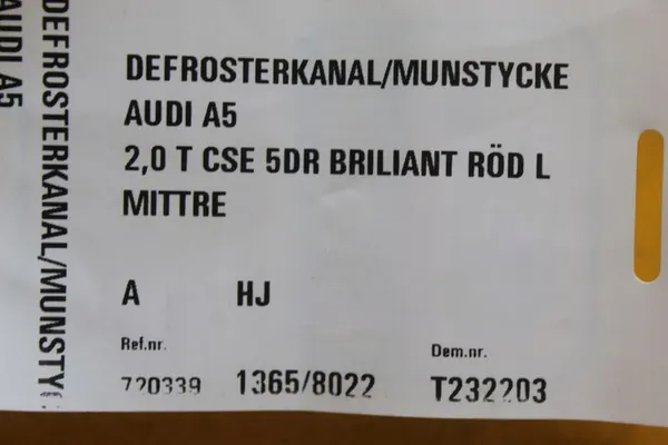 Grade de ventilação central Audi A5 8T image 10